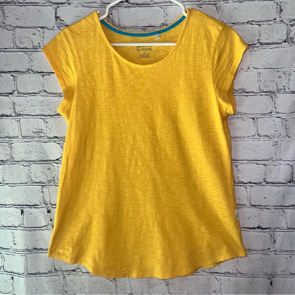 Le‎ Tigre Women’s Yellow Cotton Tee Size Medium